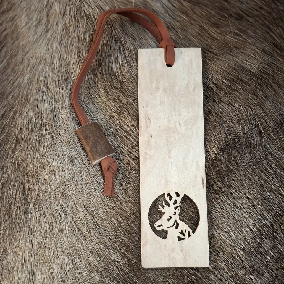 Wood Jewel KM-332V Lesezeichen Vaadin Maserbirke Gravur