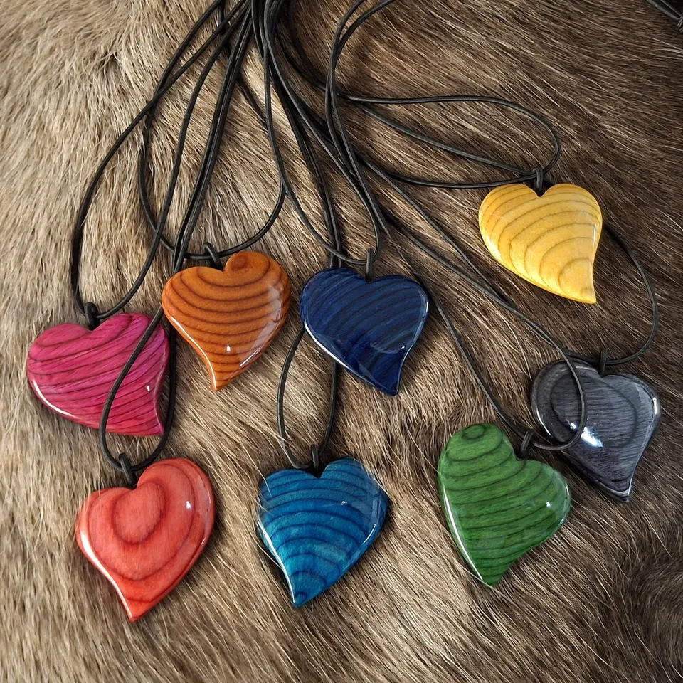 Wood Jewel 33ZS Halskette große Herzen Gummiband bunt