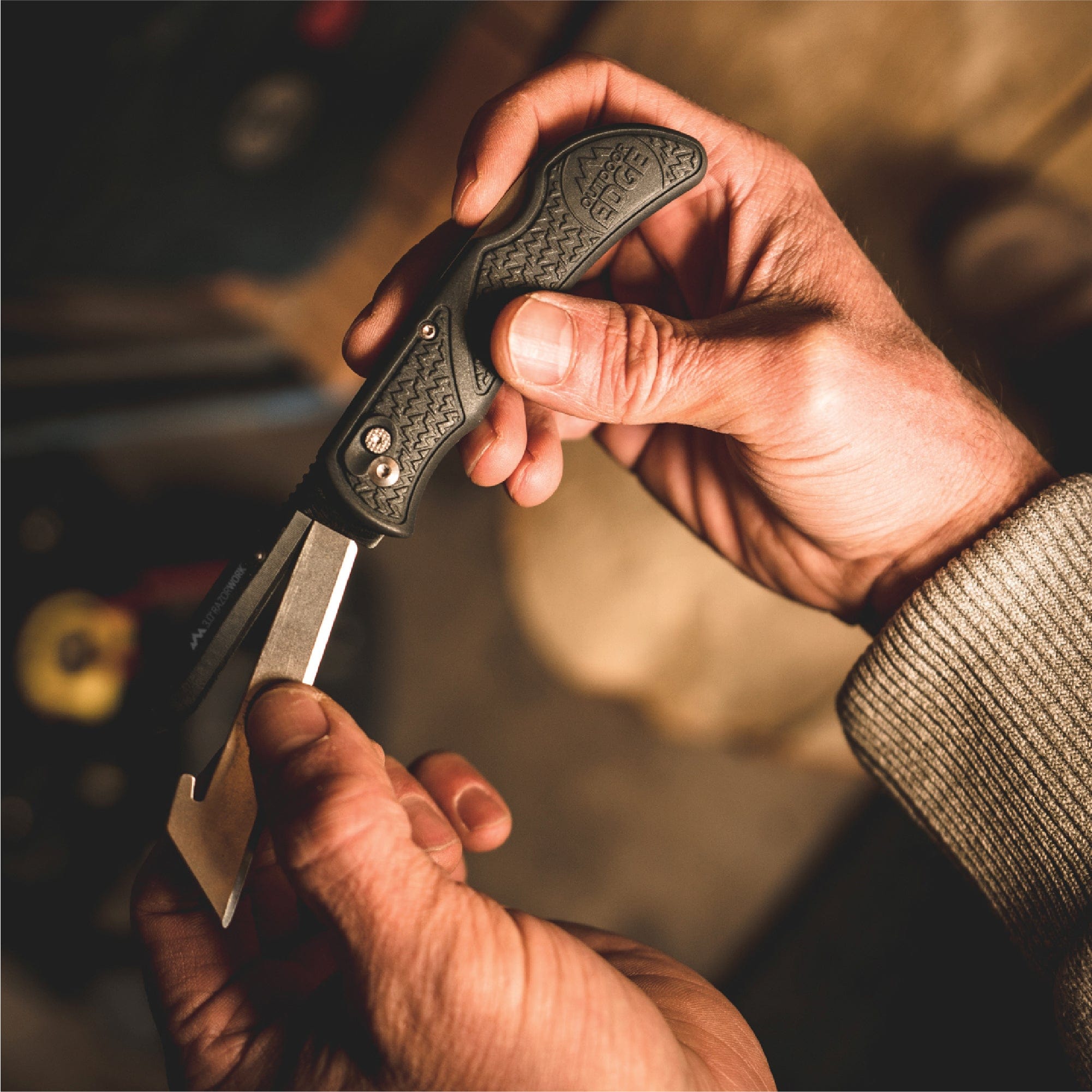 Outdoor Edge RazorWork 3.0 Arbeitsmesser mit 3 Wechselklingen