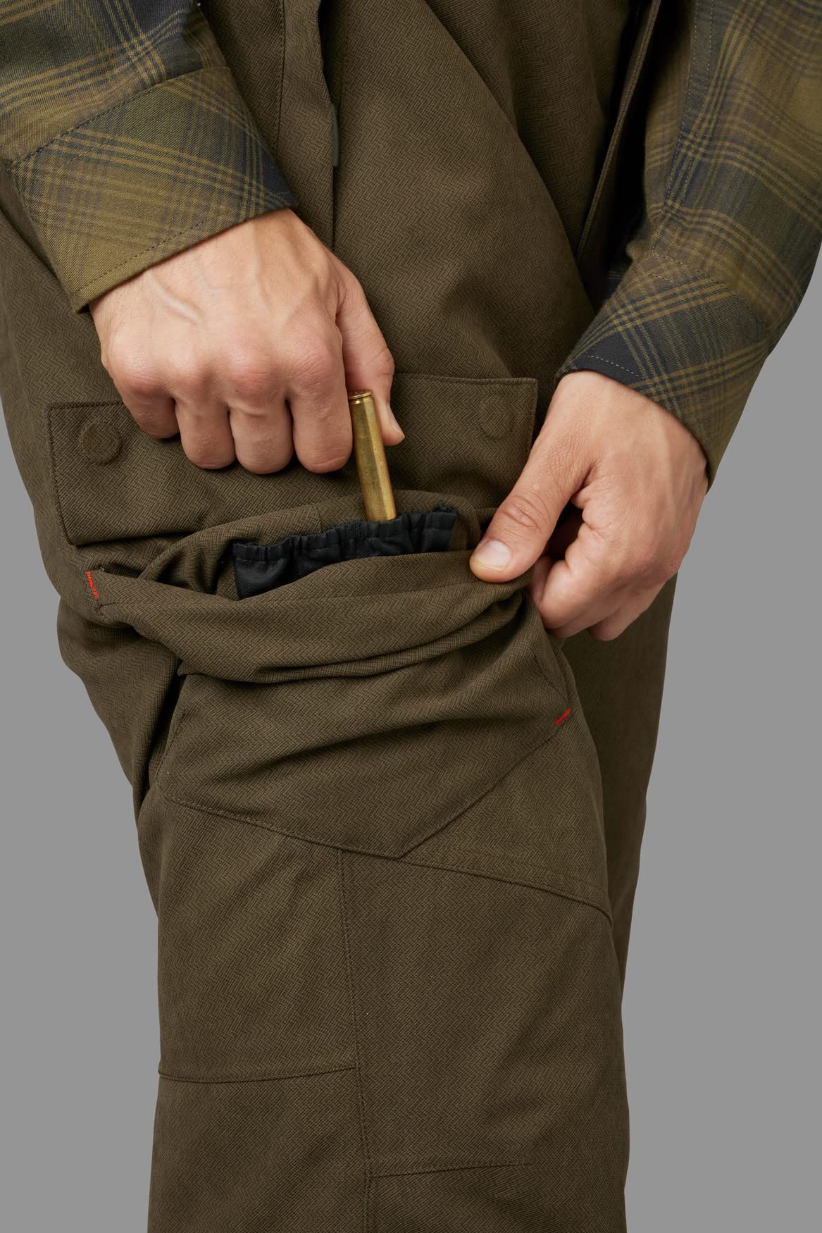 Härkila Driven Hunt HWS Insulated Hose Willow Green C48 isoliert