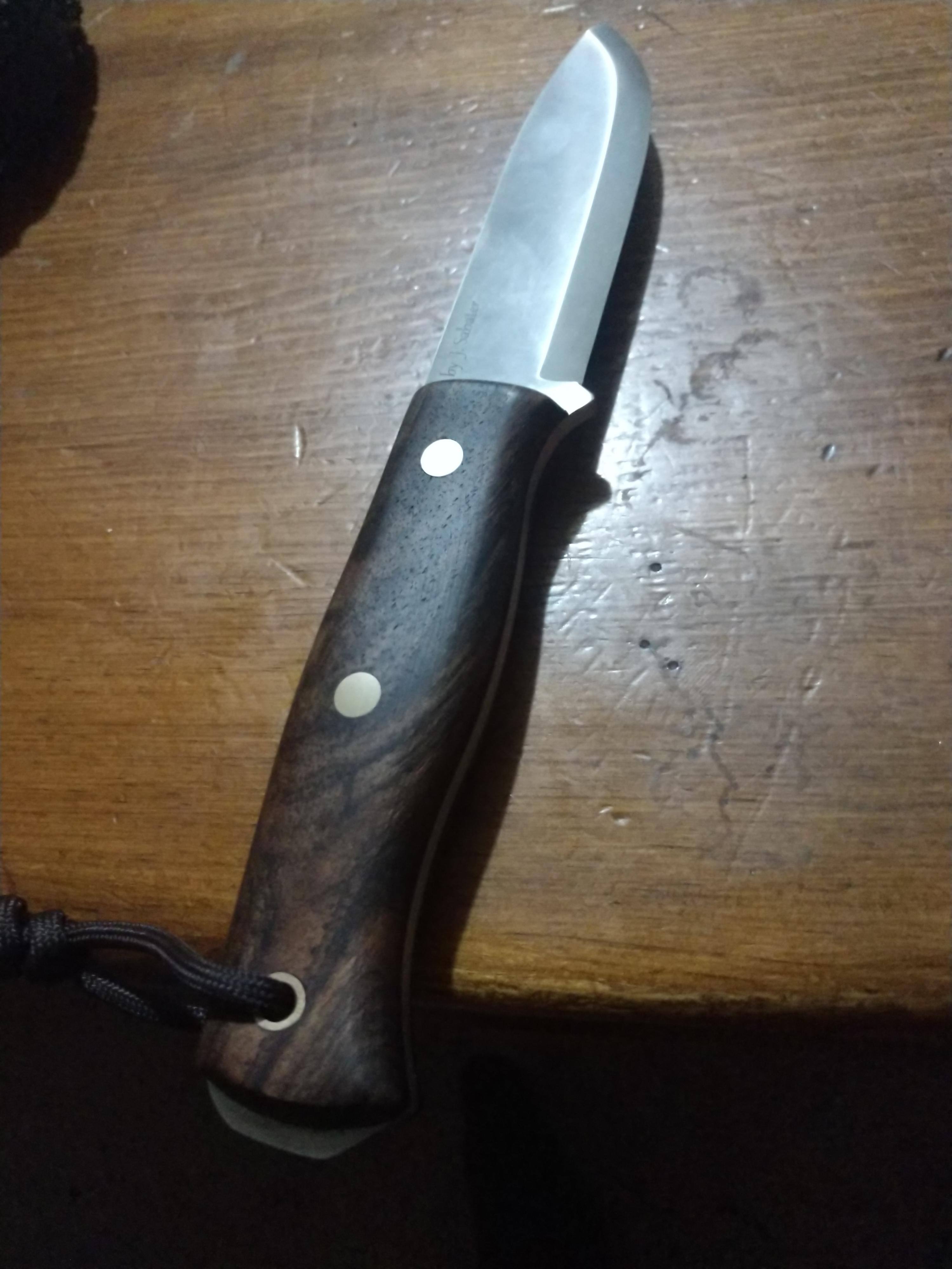 Joker Ember Scandi CN122 Jagdmesser Walnuss 10,5 cm mit Paracord