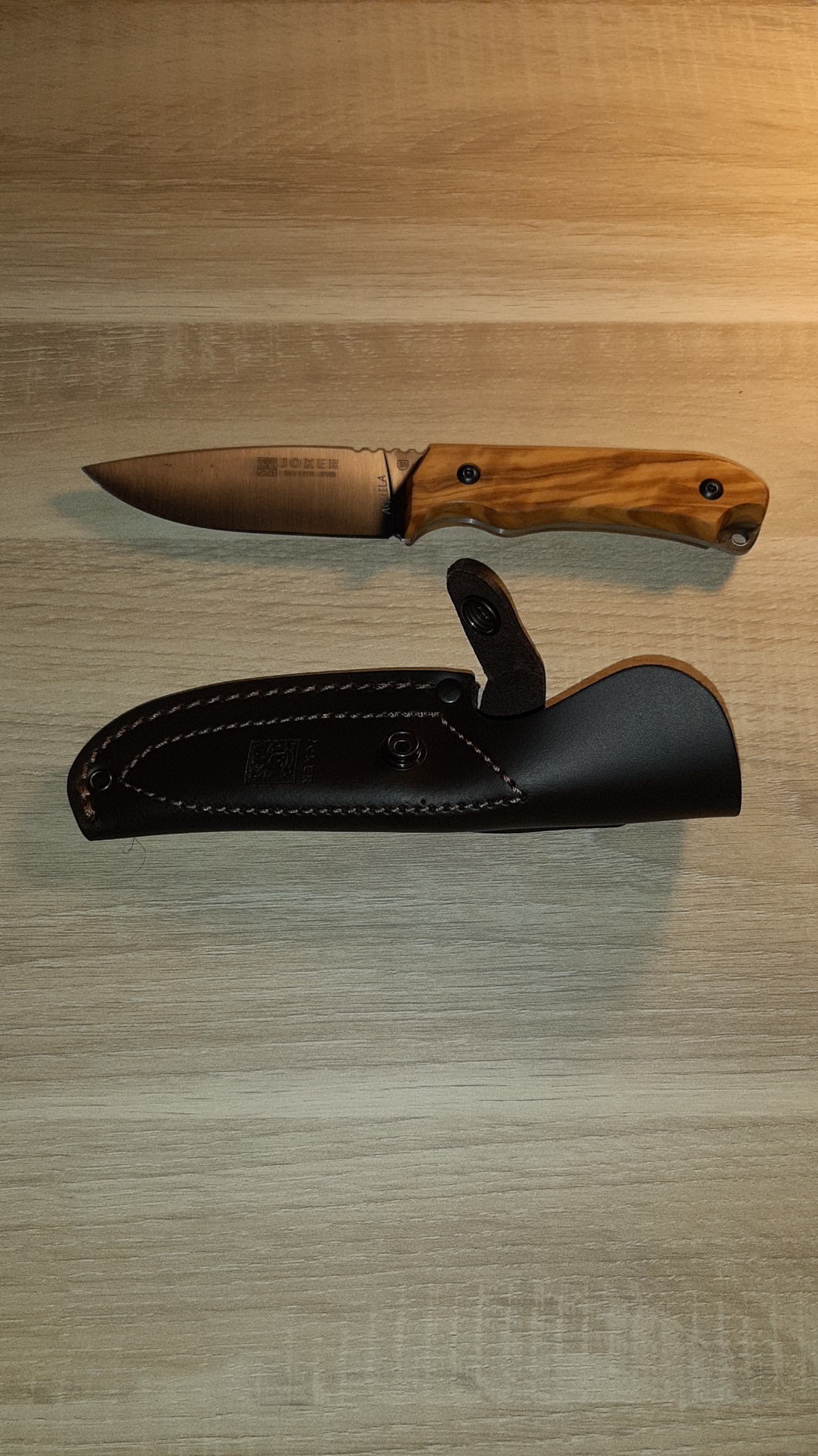 Joker Aguila CO104 Gürtelmesser Olive 10,5 cm Leder