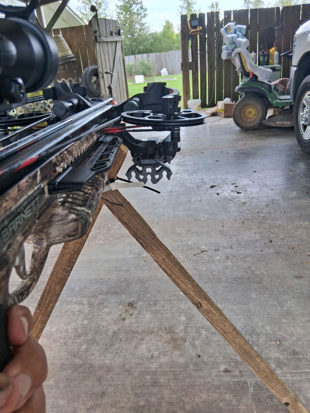 Barnett Hyper Whitetail 410 Armbrust Hyperflite 410 fps