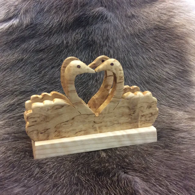Wood Jewel Schwäne Serviettenhalter Maserbirke