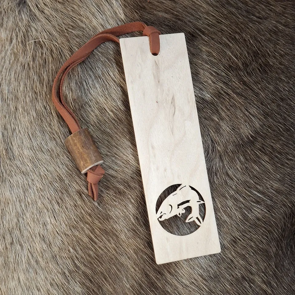 Wood Jewel KM-345 Lesezeichen Lachs Holz mit Gravur