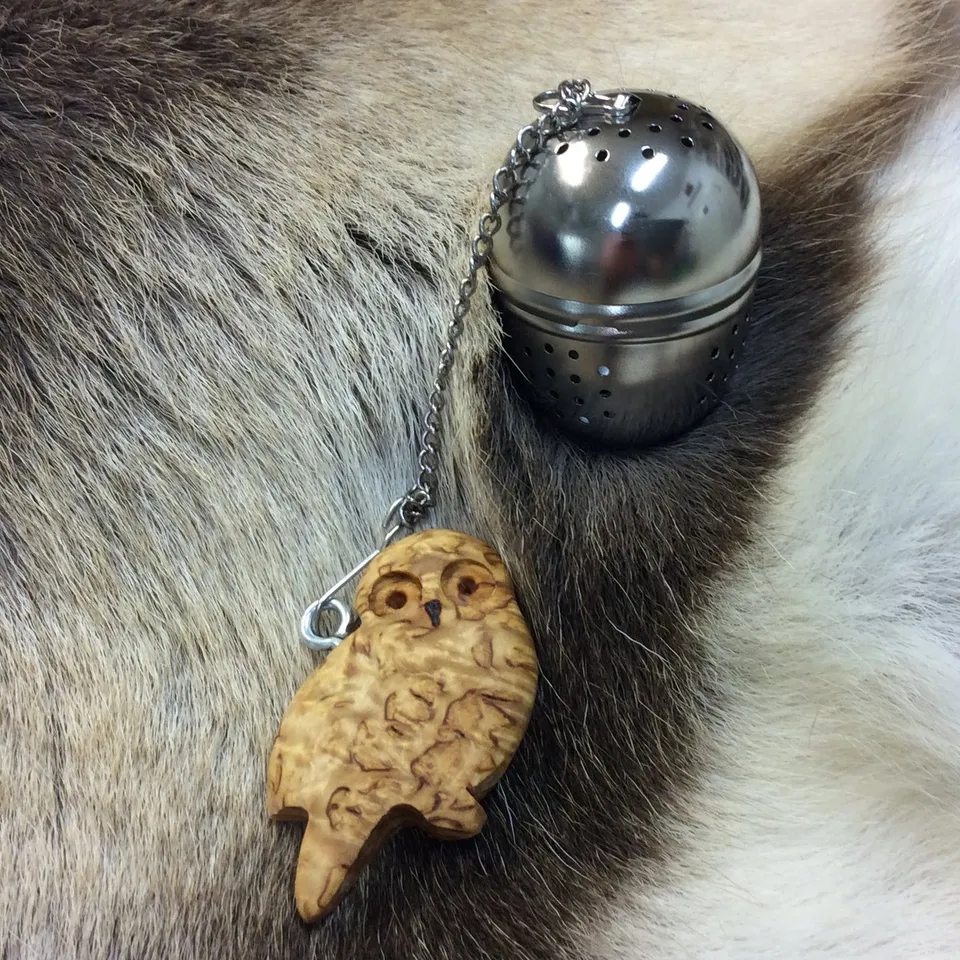 Wood Jewel Owl Teekugel Birke Edelstahl im Beutel
