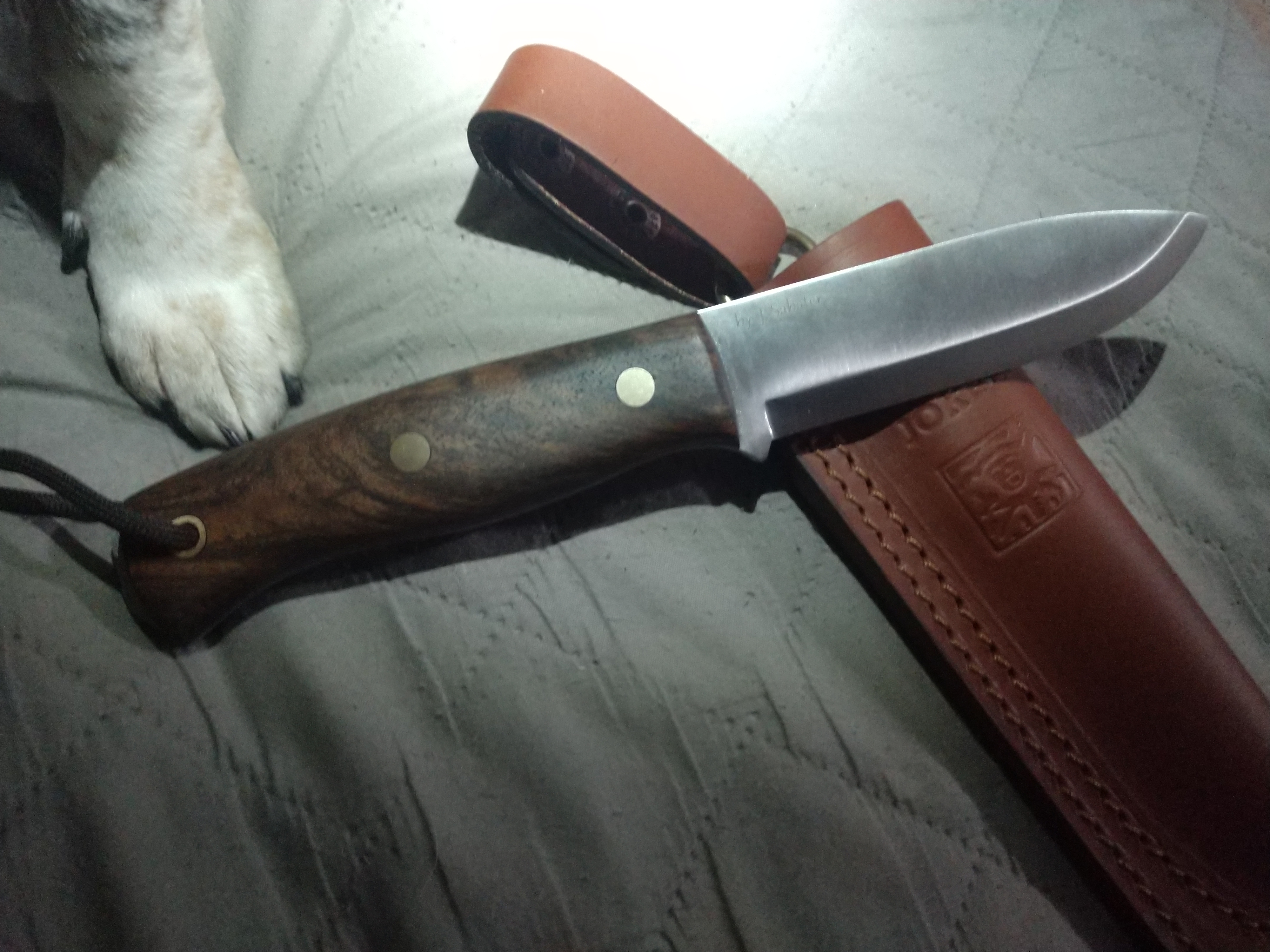Joker Ember Scandi CN122 Jagdmesser Walnuss 10,5 cm mit Paracord