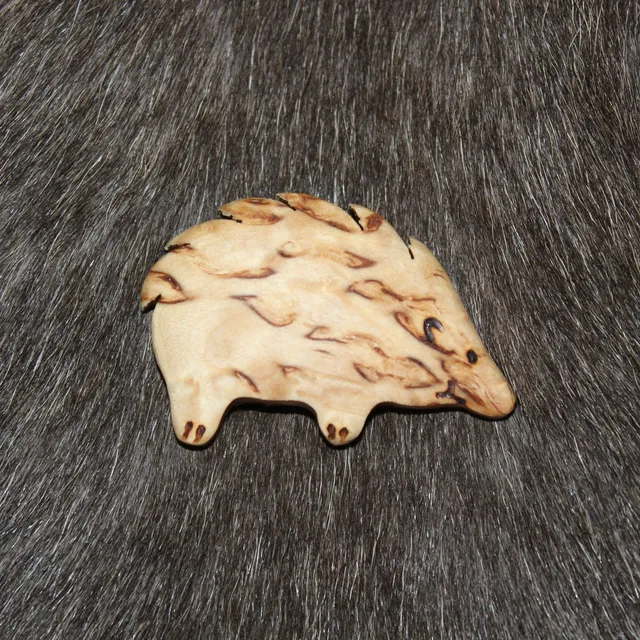 Wood Jewel 2132 Igel Magnet Maserbirke